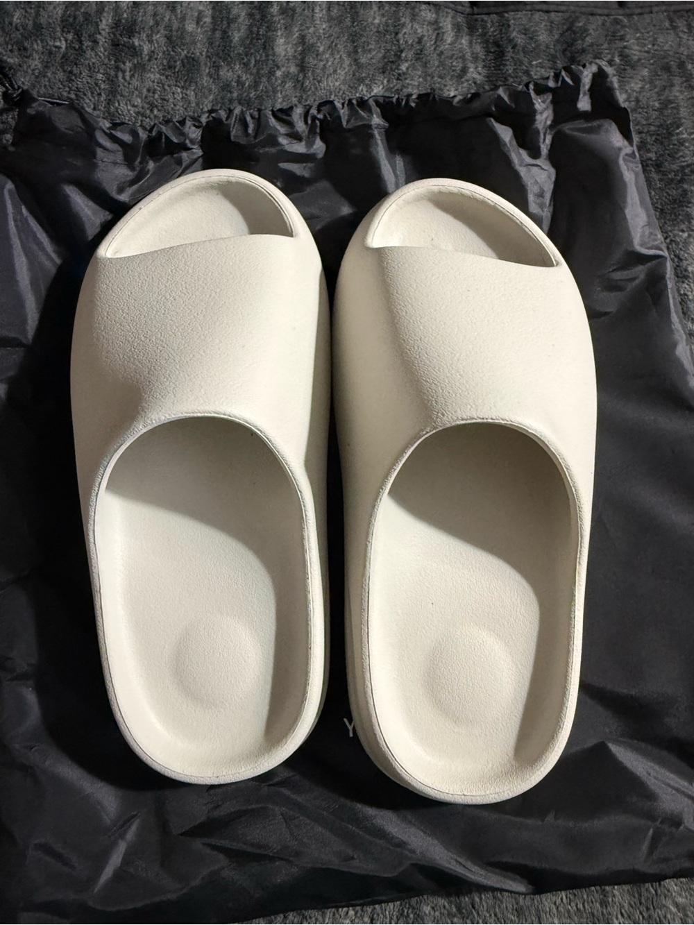 Yeezy YS-01 Cream Slide Sandals - size 5M/7W